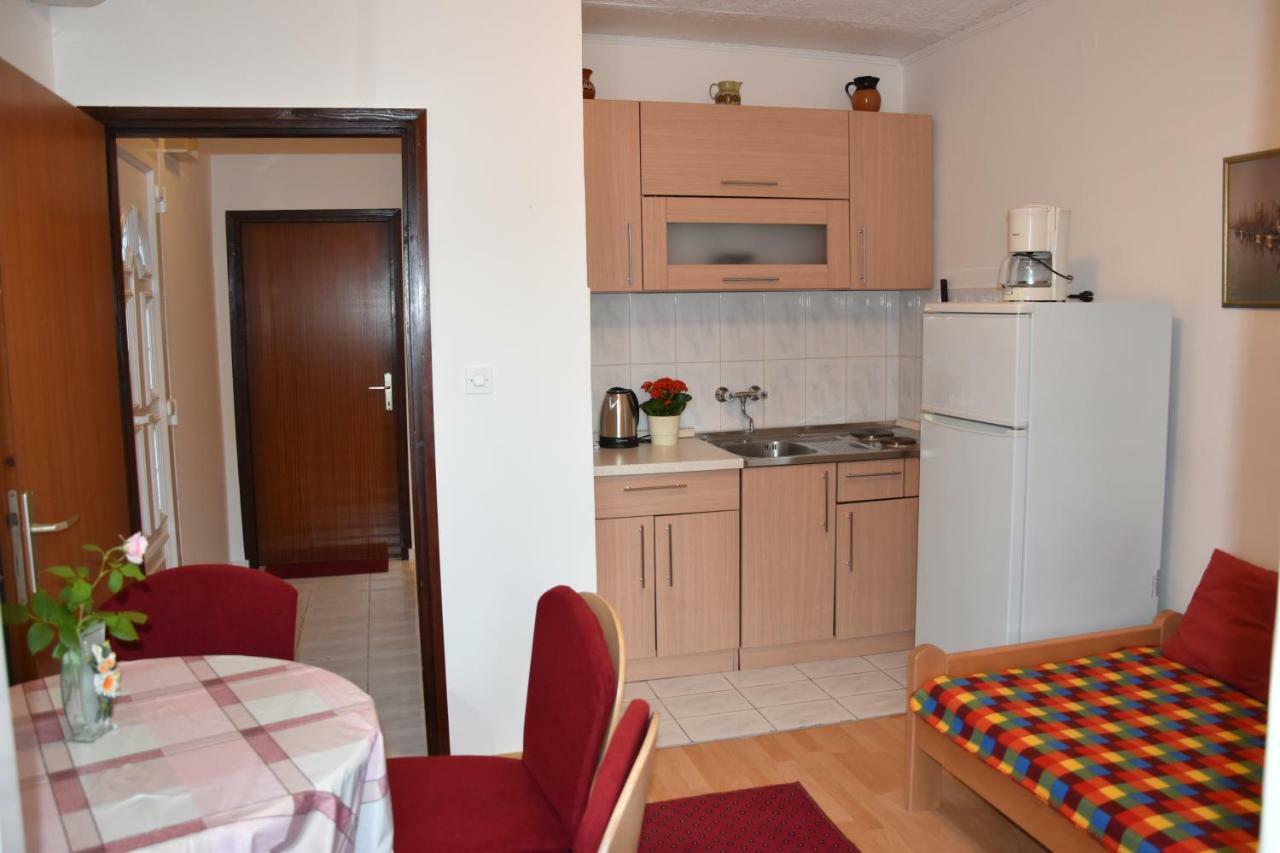 Apartmani Novosel Šilo Екстериор снимка